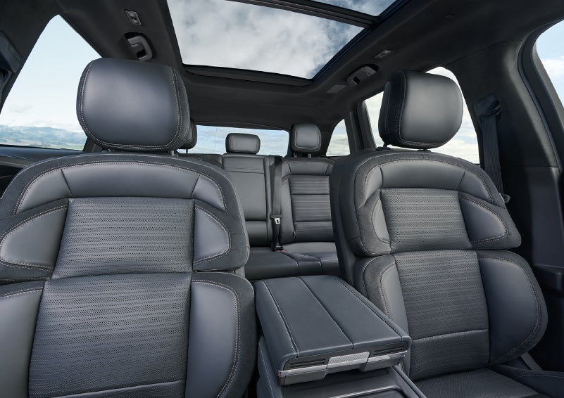 The spacious second row and available panoramic Vista Roof® is shown. | West Point Lincoln of Sugar Land in Houston TX